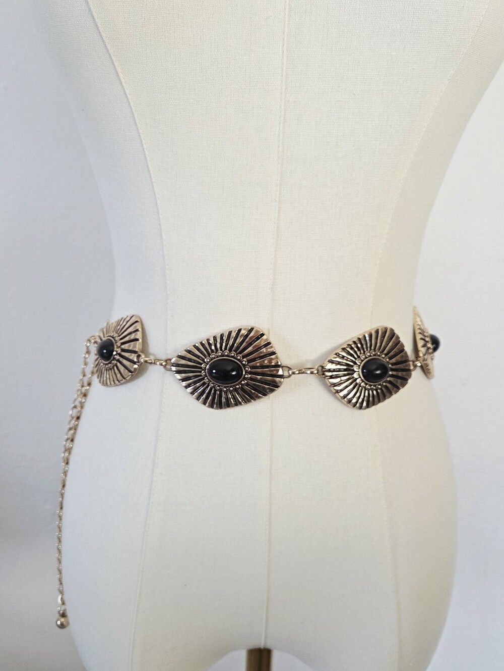 Gold Belt With Black Detail Decor - Picture 3 of 9